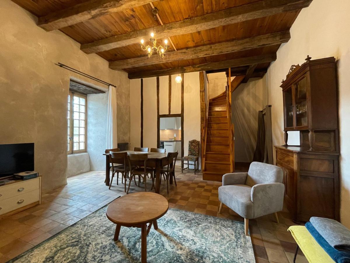 Marnhagues-et-Latour Chateau De Latour Sur Sorgue מראה חיצוני תמונה