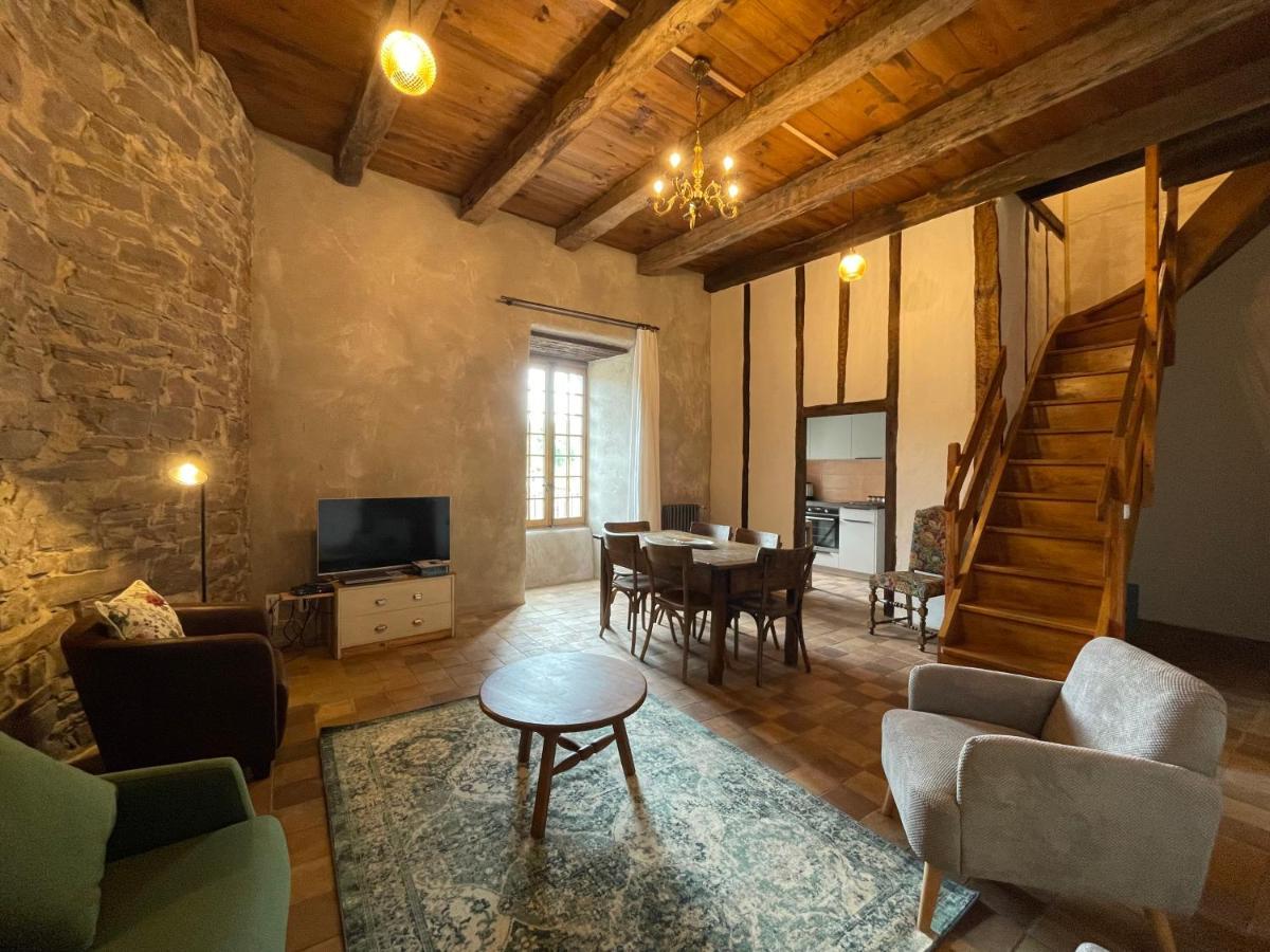 Marnhagues-et-Latour Chateau De Latour Sur Sorgue מראה חיצוני תמונה